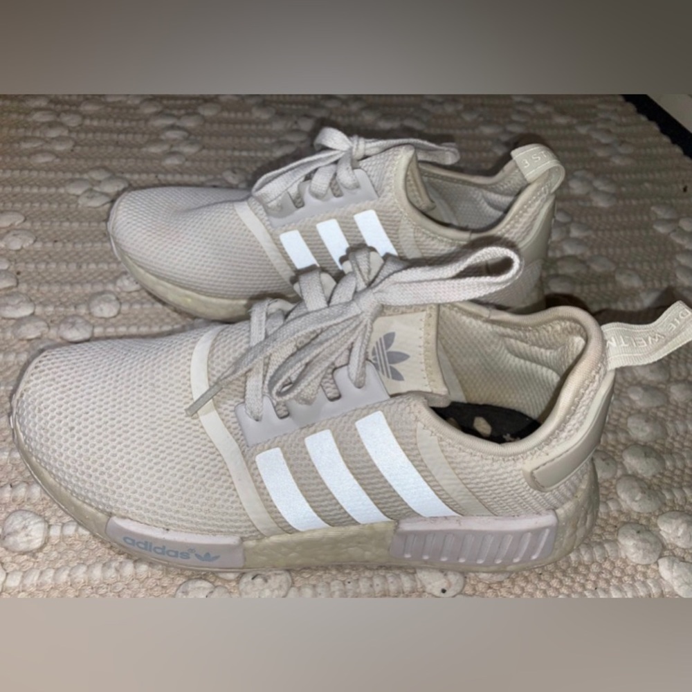 Adidas NMD_R1 white